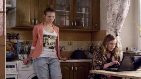 Деффчонки 35 серия. Добрый самаритянин